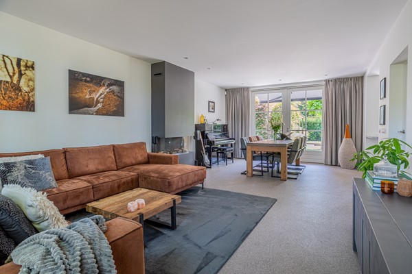 Property photo 1 - Hoogstraat 45, 5384 BJ Heesch